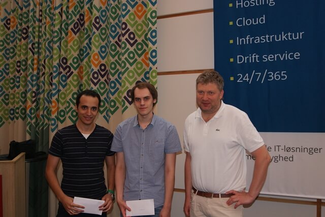 Foto: Xtracon Chess Open (mf.) GM Matthias Bluebaum, (tv.) GM Bassem Amin, (th.) Alexei Shirov 