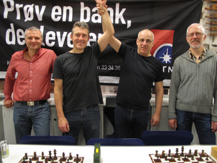 Foto: Jan Petersen. Tv. Ib H. Andersen, mfv. Mikael Ramkilde, mfh. Svend Steenstrup og th. Lars Linderod